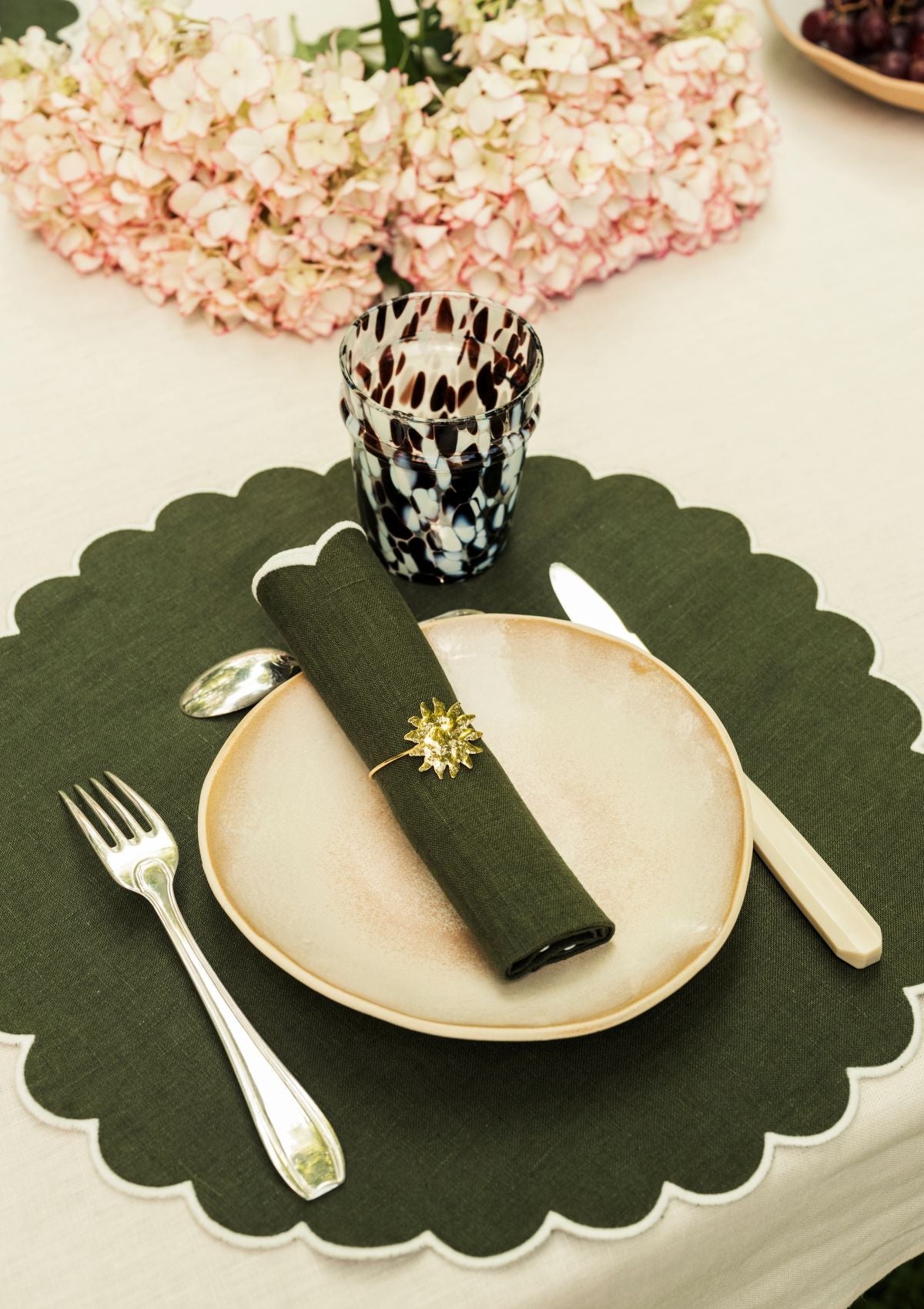 The Forest Green and White Linen Scalloped Round Placemats (Set of 2)