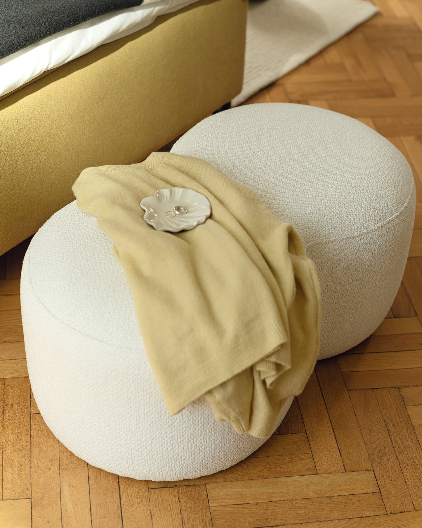 Umbo Pouf