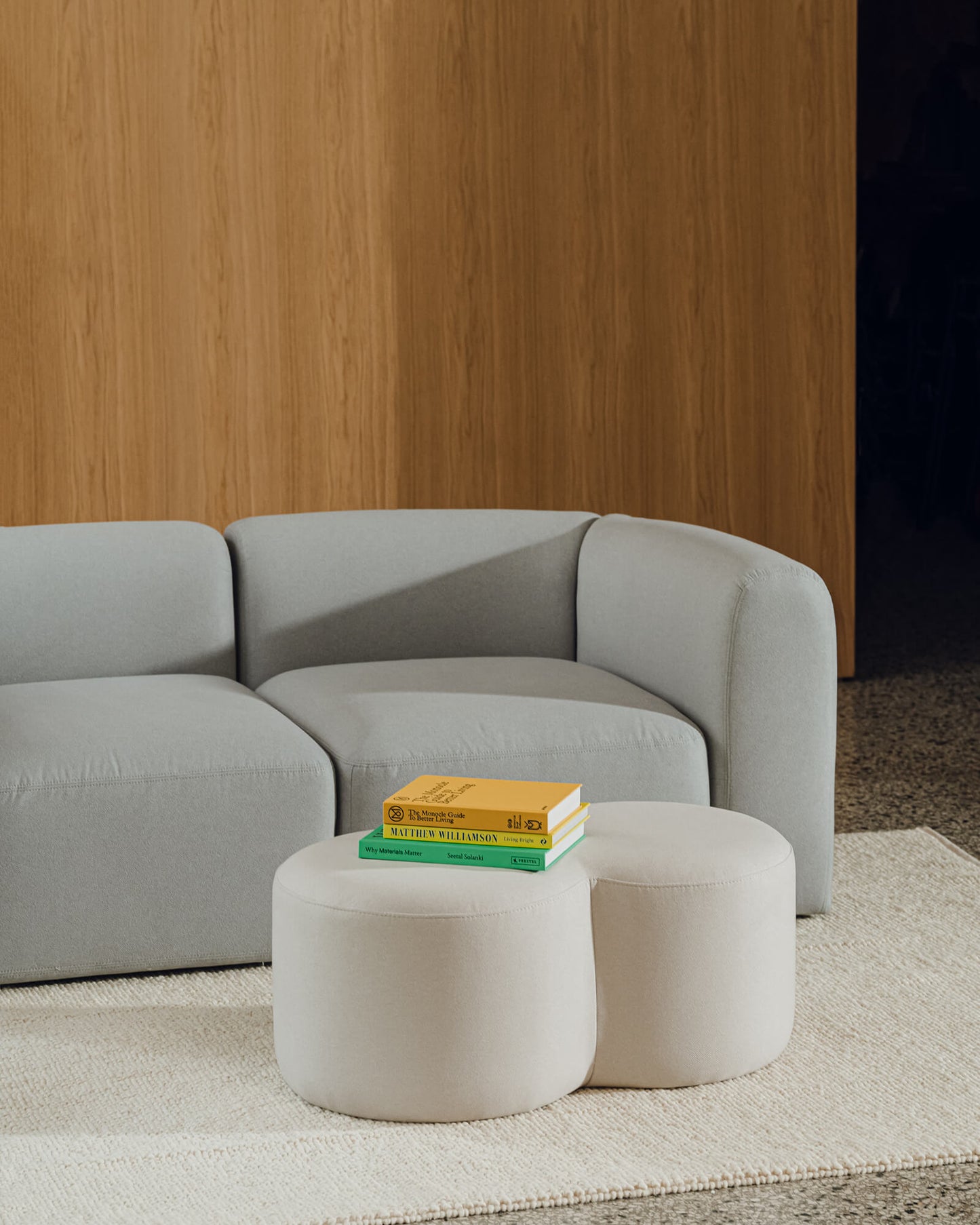 Umbo Pouf