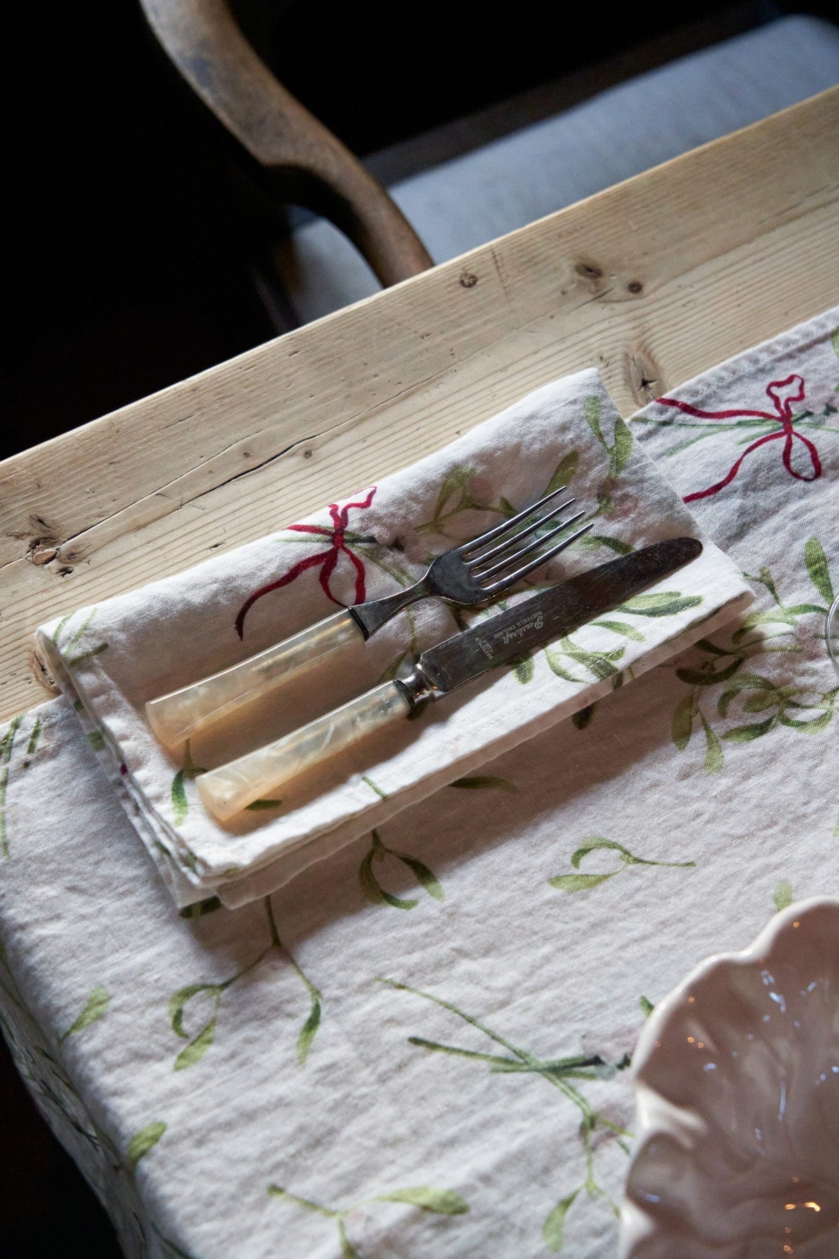 Mistletoe Linen Napkin