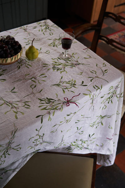 Mistletoe Linen Tablecloth