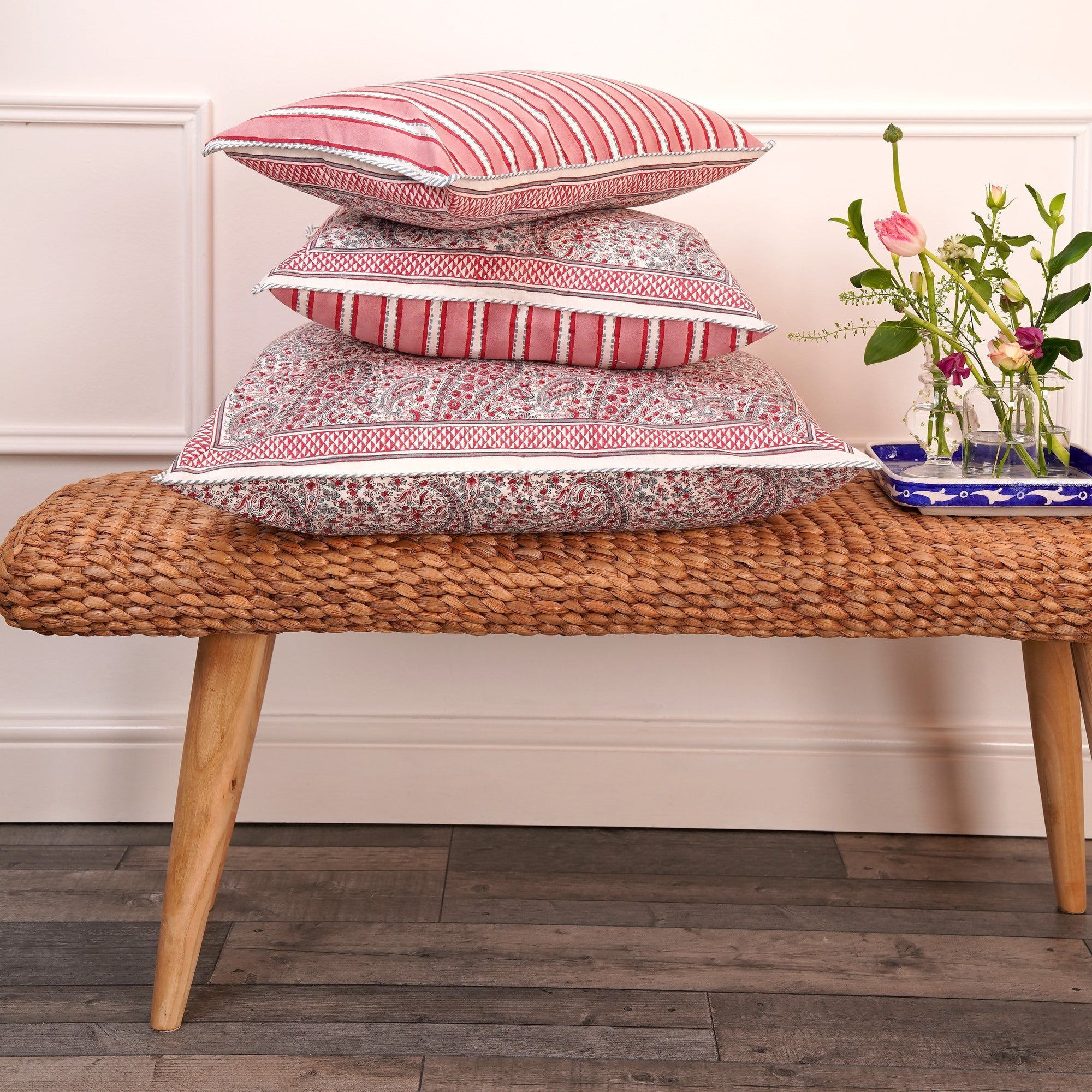 Pink City Cushion Cover (45 x 45 cm)