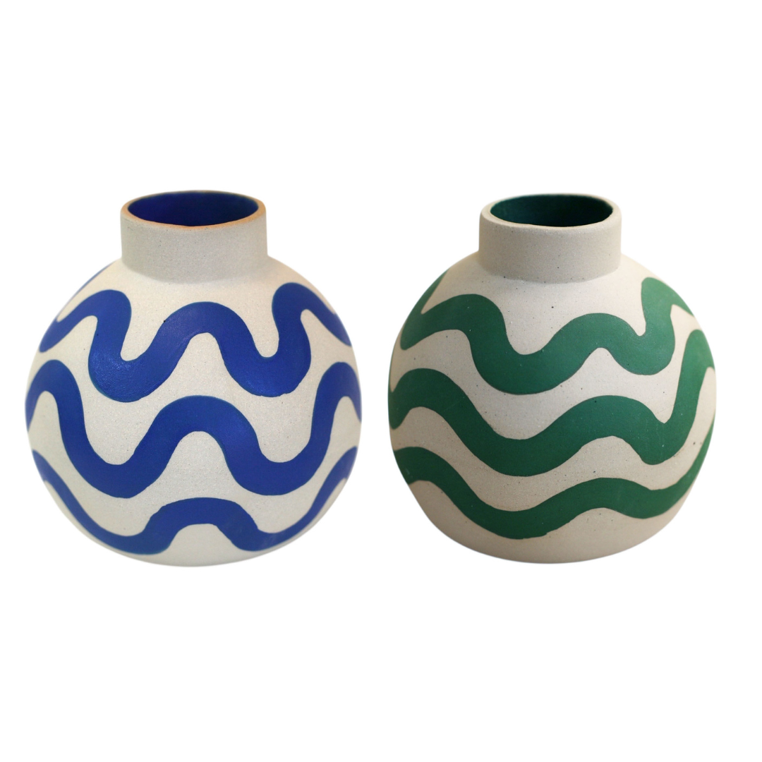 Round Vase in Wave
