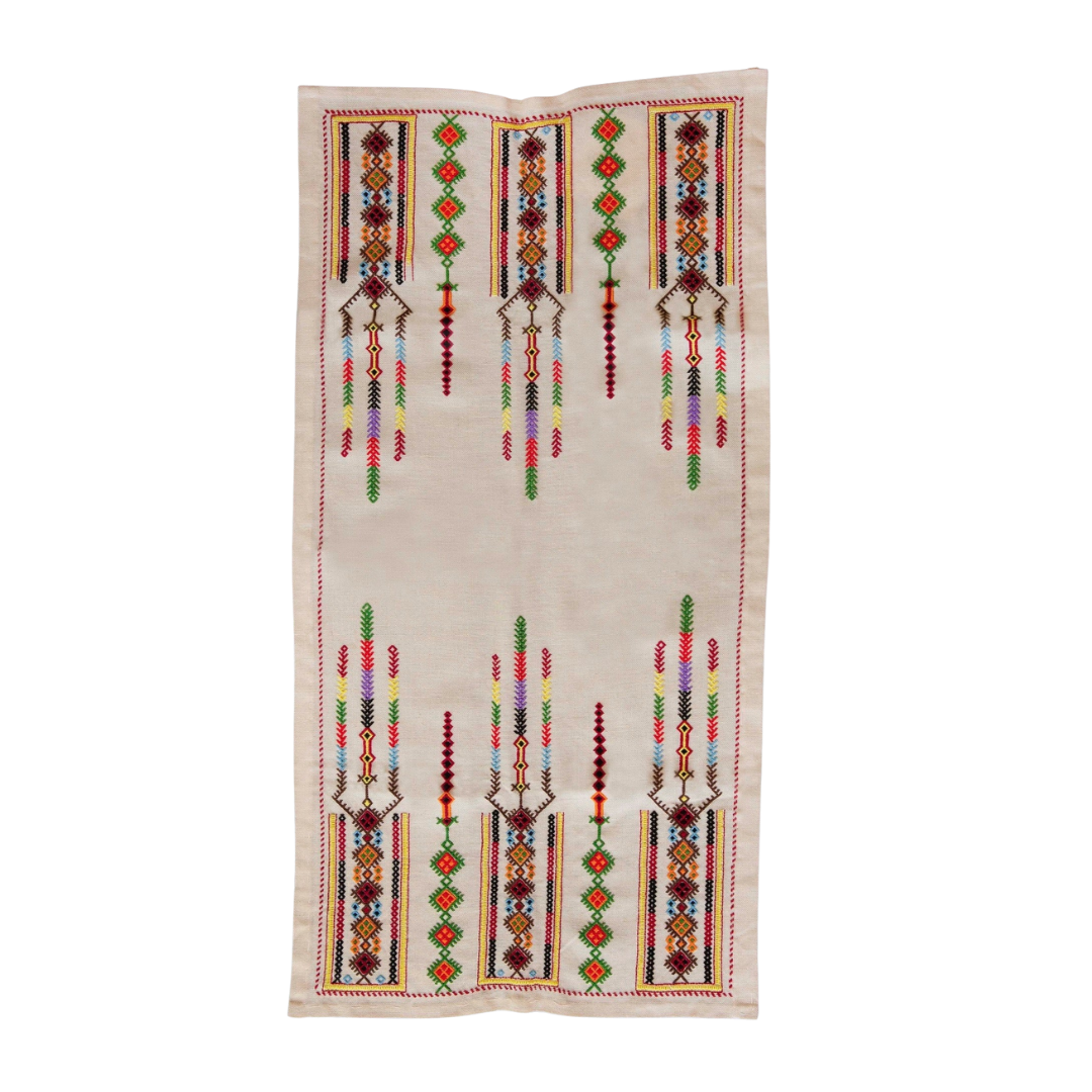 Phos Vintage Table Runner