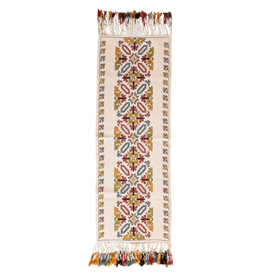 Kerasma Vintage Table Runner