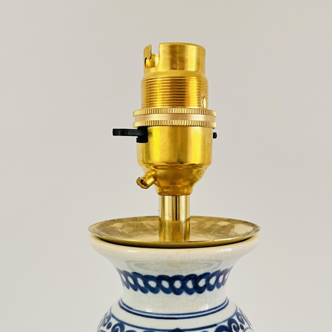 Antique Delft ‘Knobbelvaas’ Lamp