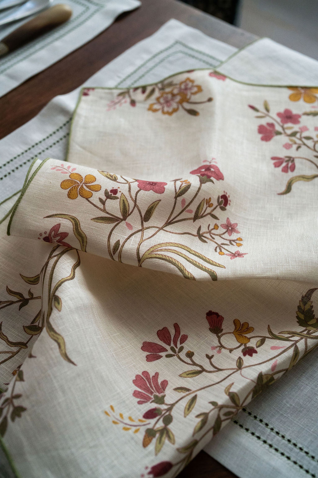 Set of Scarlet Flax & Field Flowers Printed Napkins