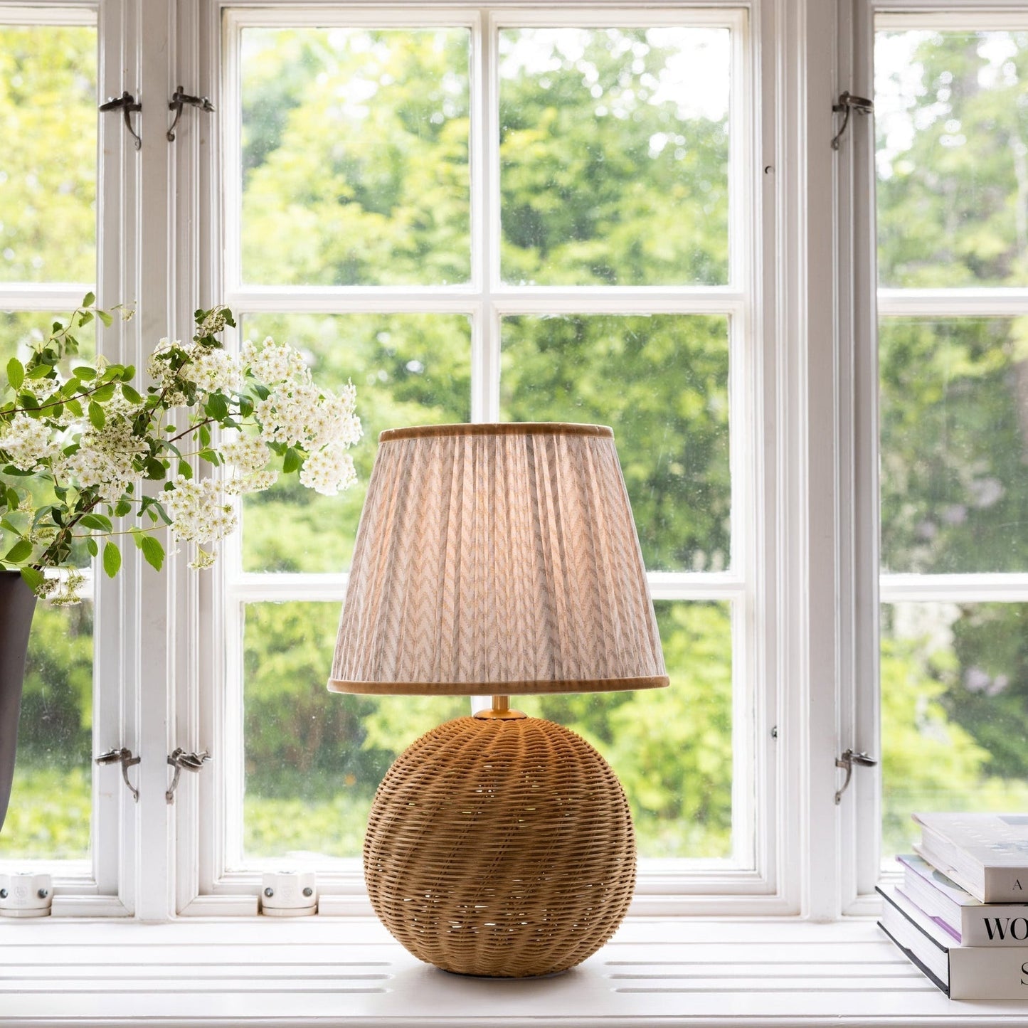 Amalfi Rechargeable Table Lamp