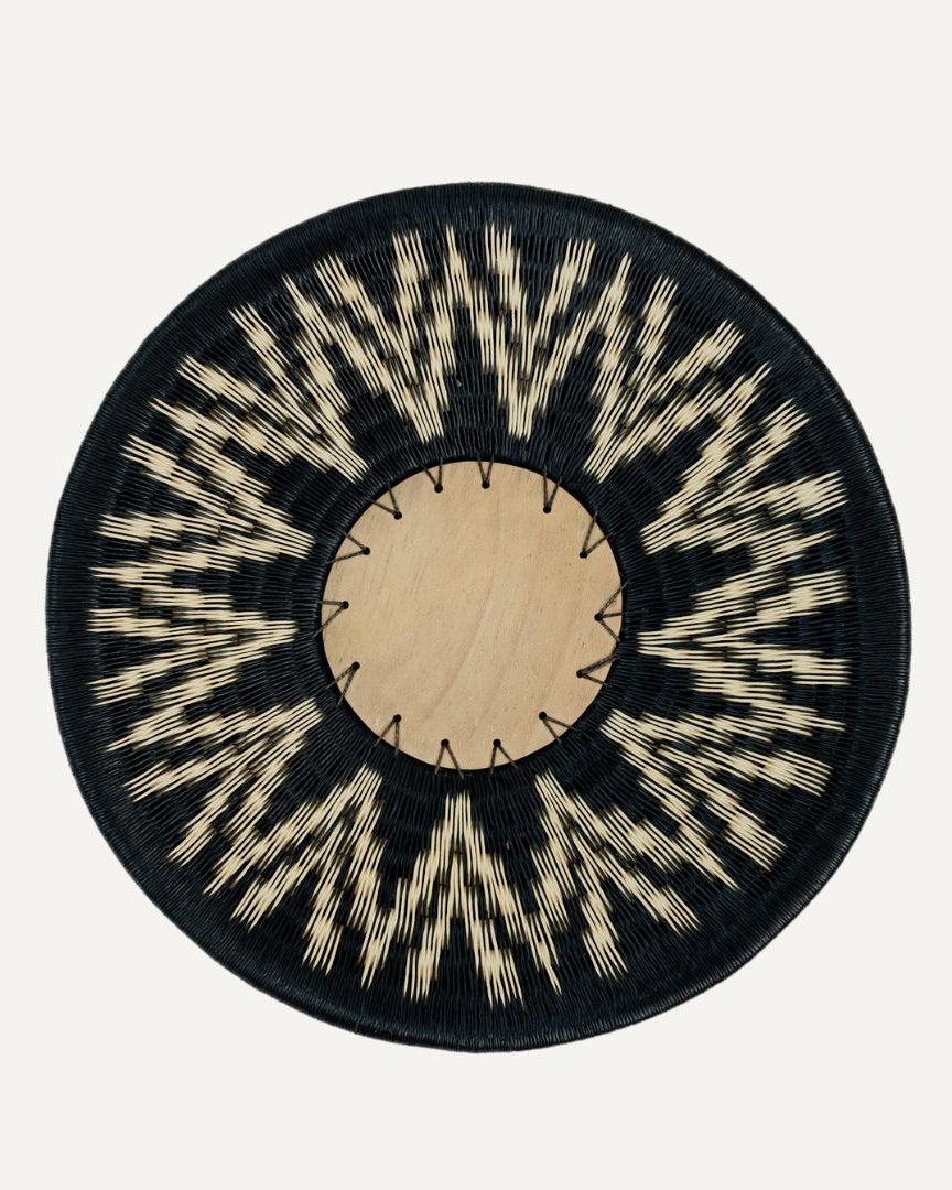 Star bowl in black and white — handwoven Werregue palm, Wounaan artisans, Choco, Colombia