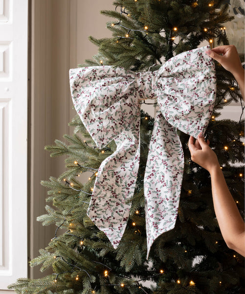 Christmas Hanging Bow - Berry Vines