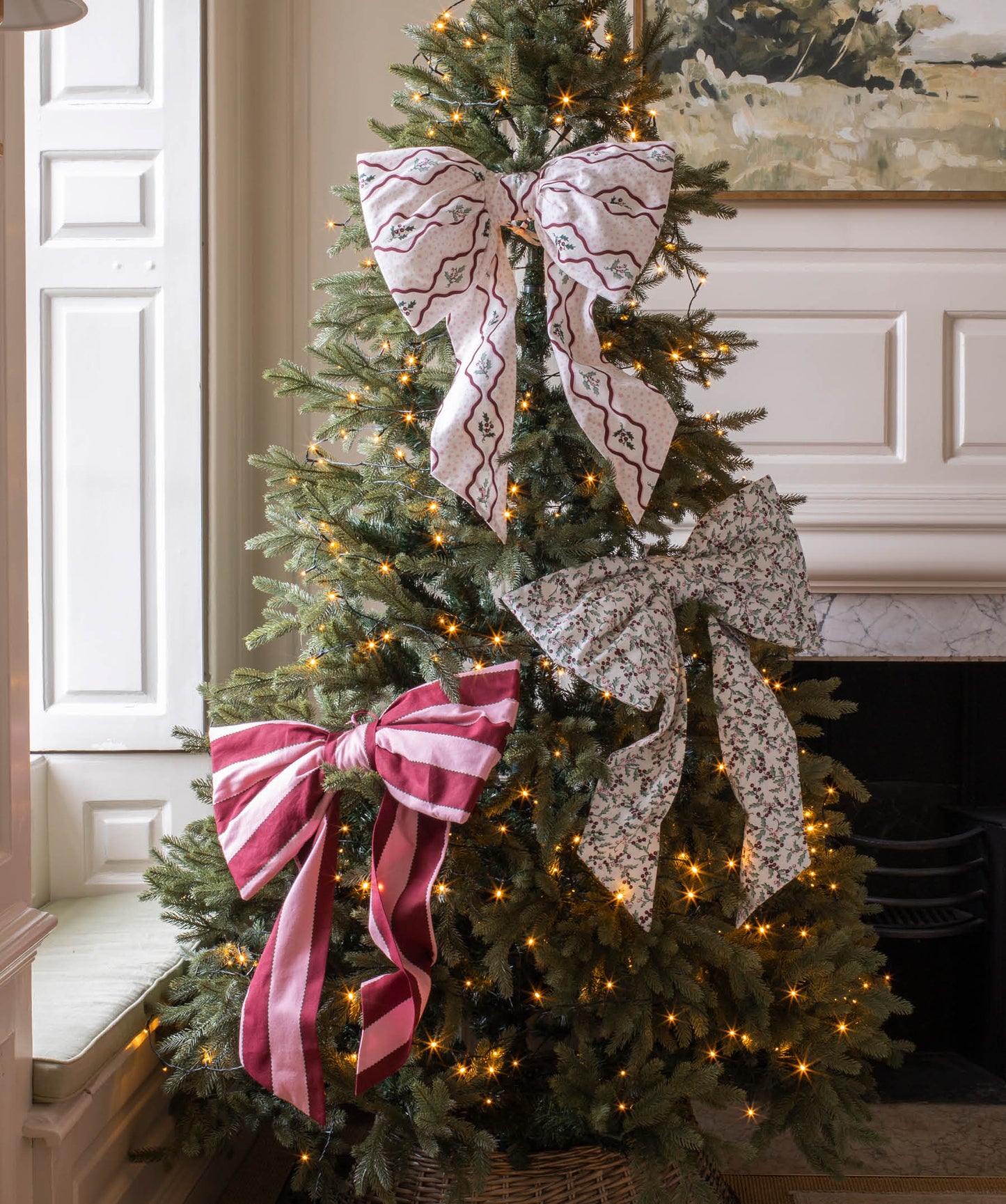 Christmas Hanging Bow - Berry Vines