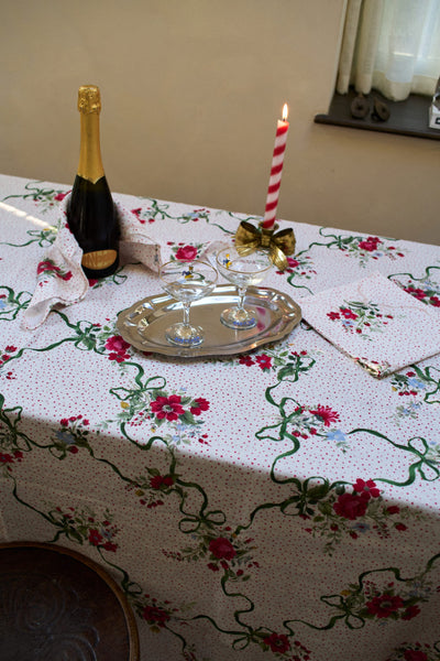 Winter Bouquet Tablecloth Green Bows