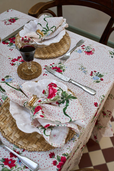 Winter Bouquet Tablecloth Ivory Bows