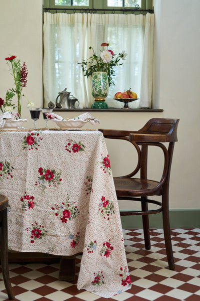 Winter Bouquet Tablecloth Ivory Bows