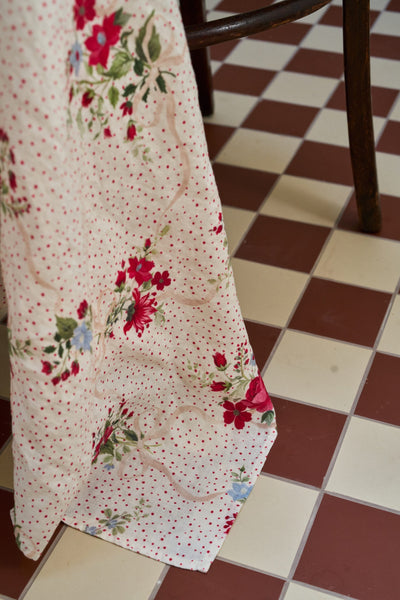 Winter Bouquet Tablecloth Ivory Bows