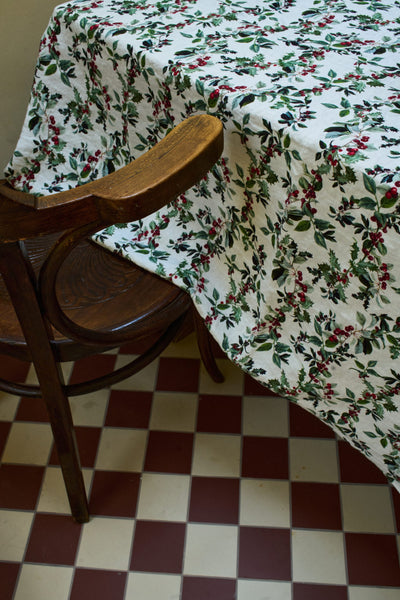 Holly Linen Tablecloth