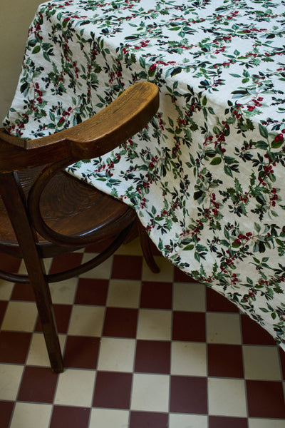 Holly Linen Tablecloth