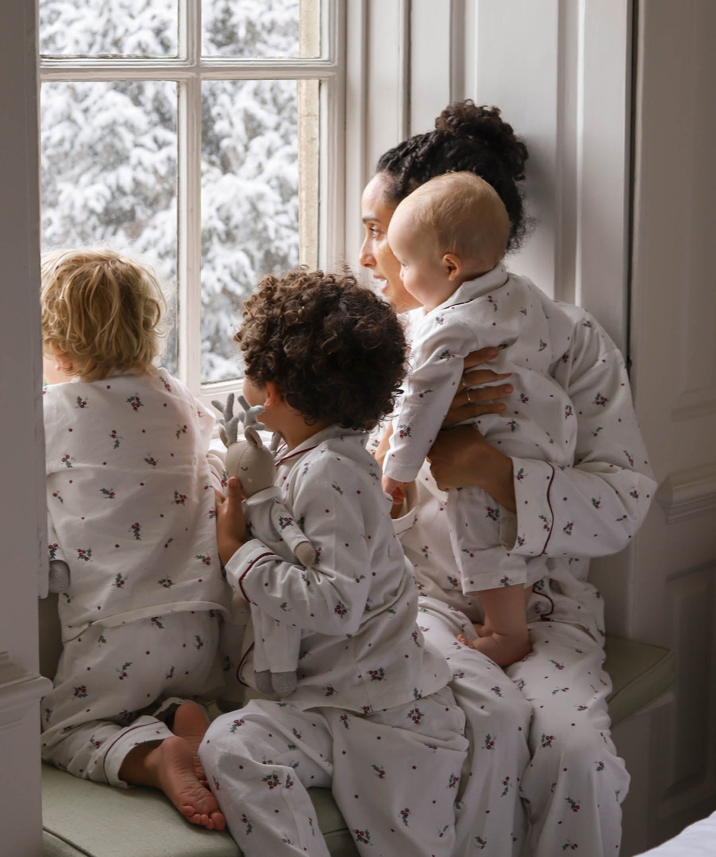 Children's Flannel Pyjamas - Holly Scatter