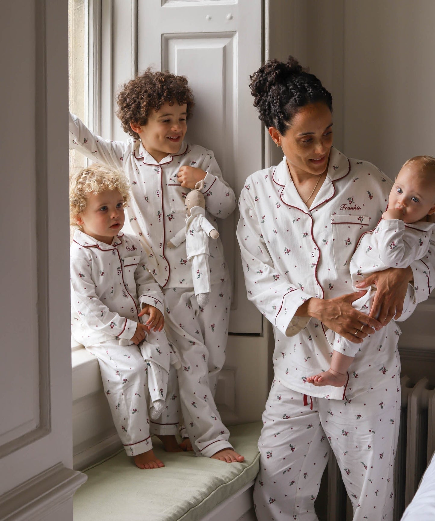 Women's Flannel Pyjamas - Holly Scatter