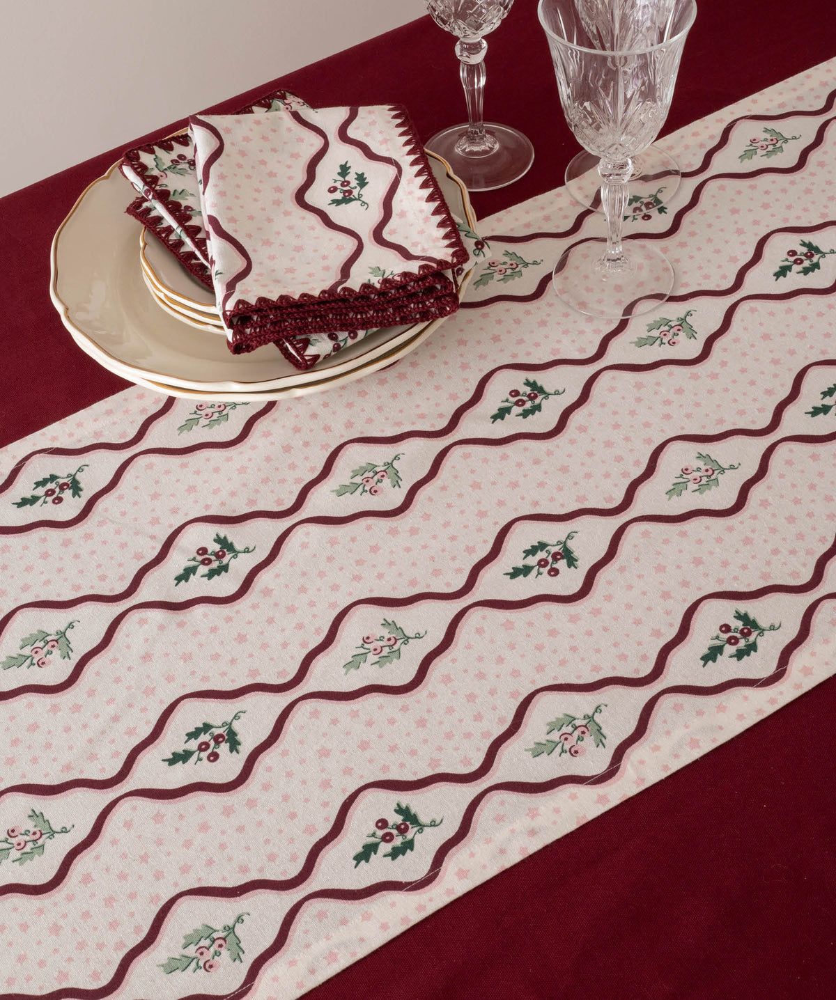 Table Runner - Berry Ribbons