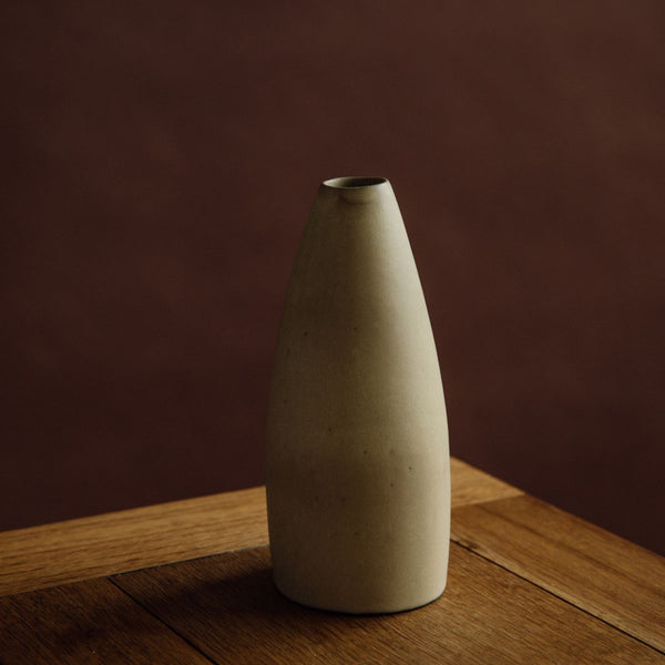 Yukina Omori Tall Vase (Light Beige / Dark Beige)