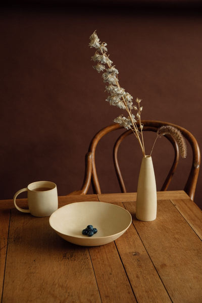 Yukina Omori Tall Vase (Light Beige / Dark Beige)