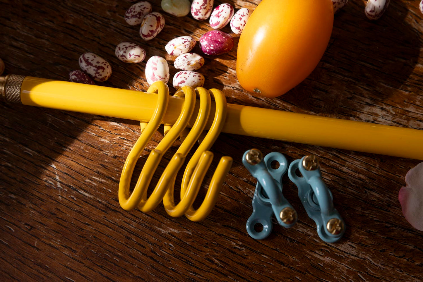 The 40cm Signal Yellow Hanging Rail