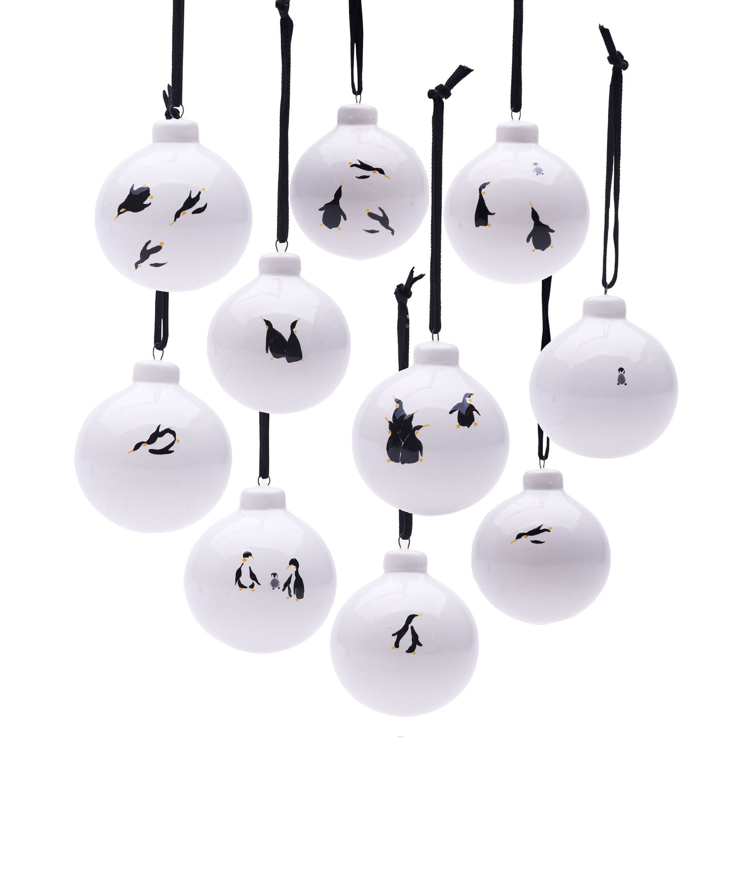 AB_WADDLE_PENGUIN_BAUBLE_DETAILS.jpg