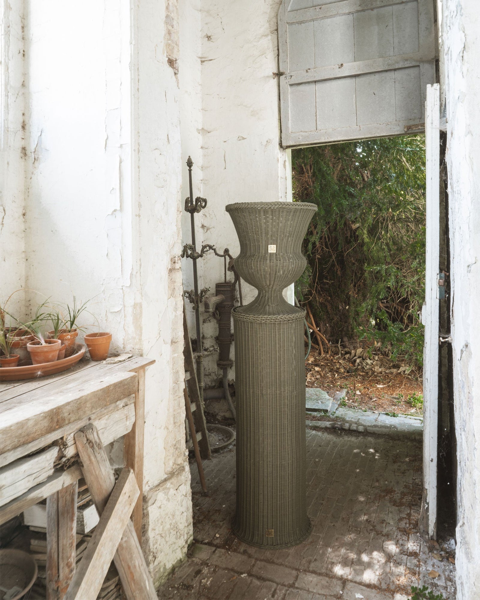 MEDICI Vase with Pedestal, Olive Green
