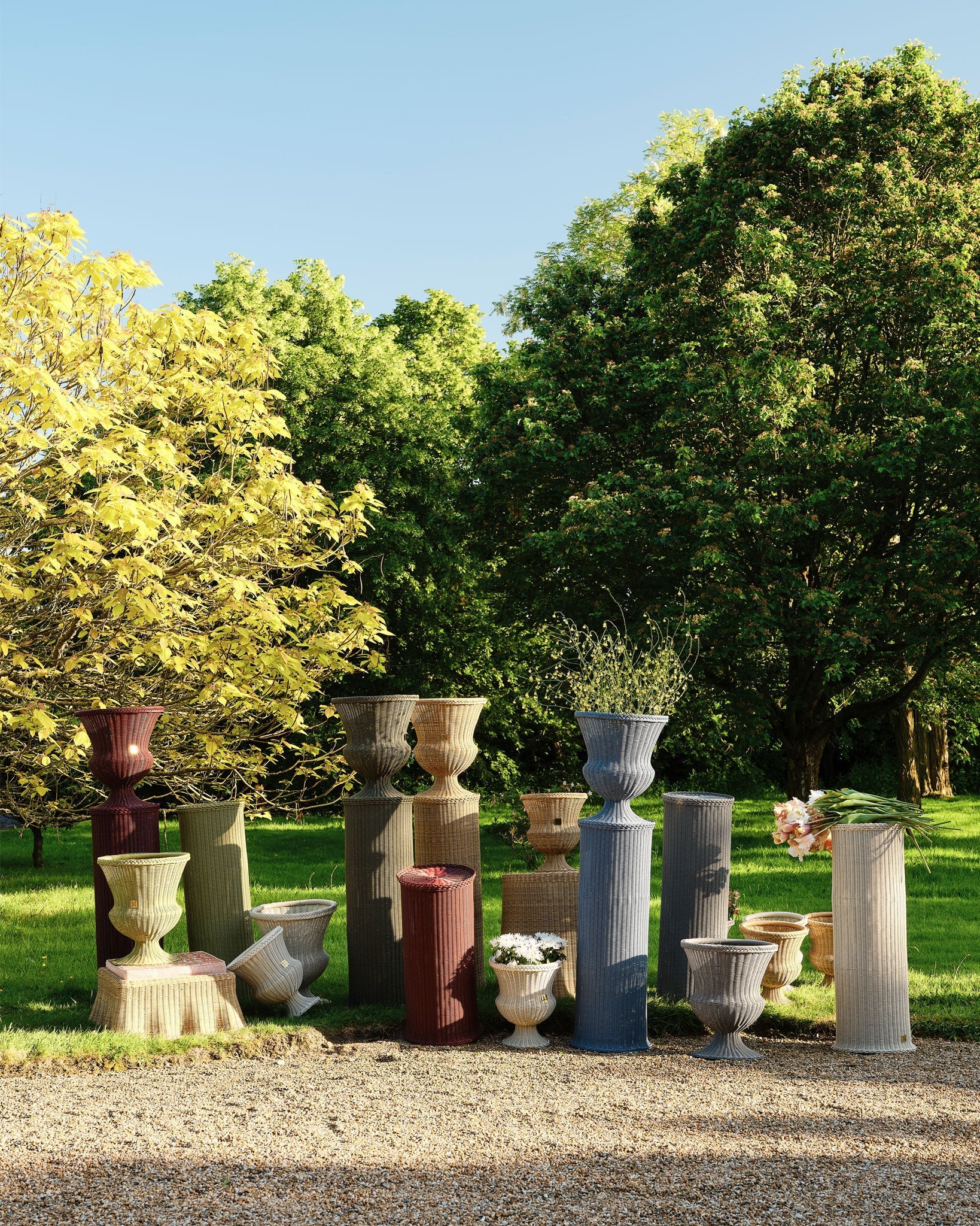 MEDICI Vase with Pedestal, Olive Green