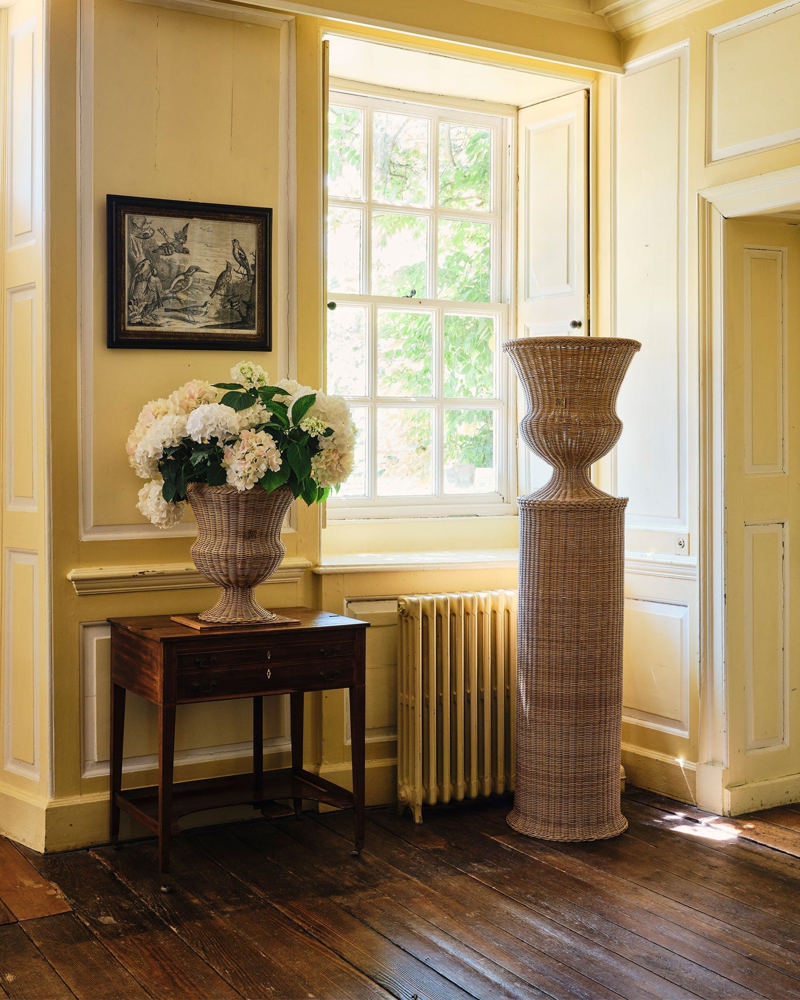 MEDICI Vase with Pedestal, Natural