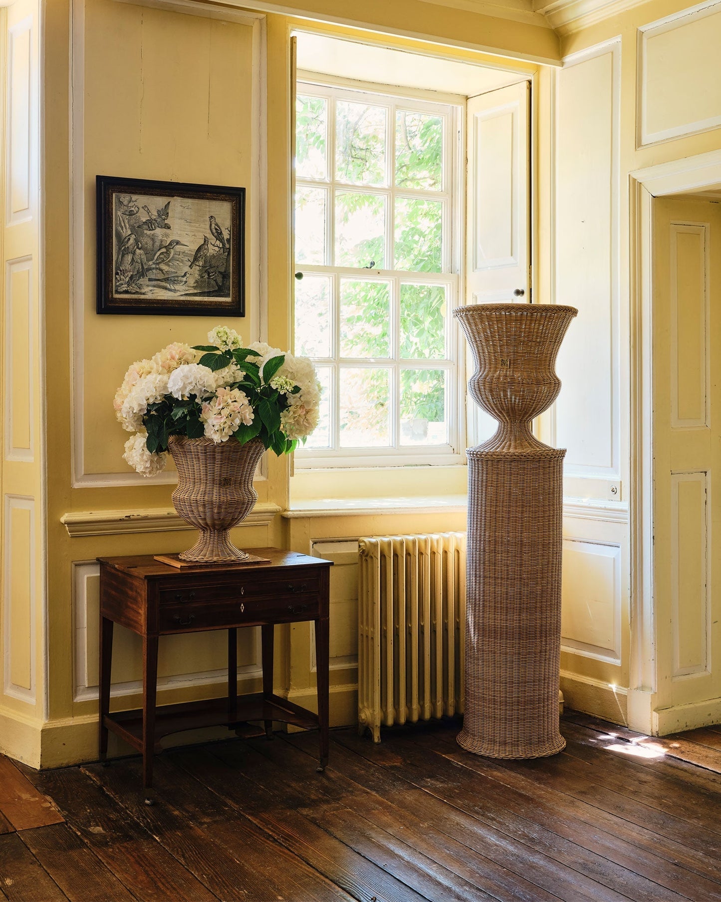 MEDICI Vase with Pedestal, Natural