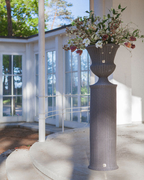 MEDICI Vase with Pedestal, Platinum Grey