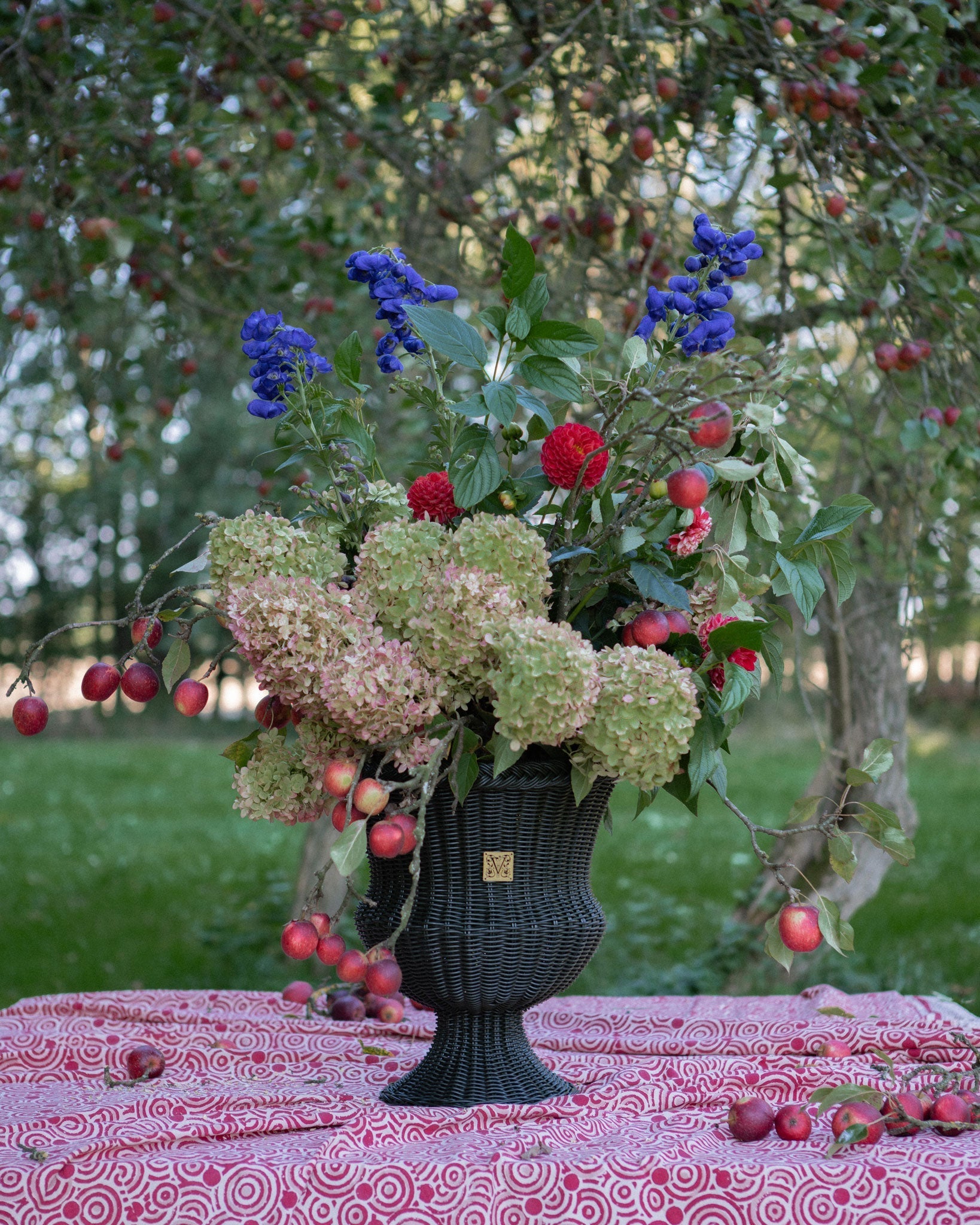MEDICI Vase with Pedestal, Moss Green