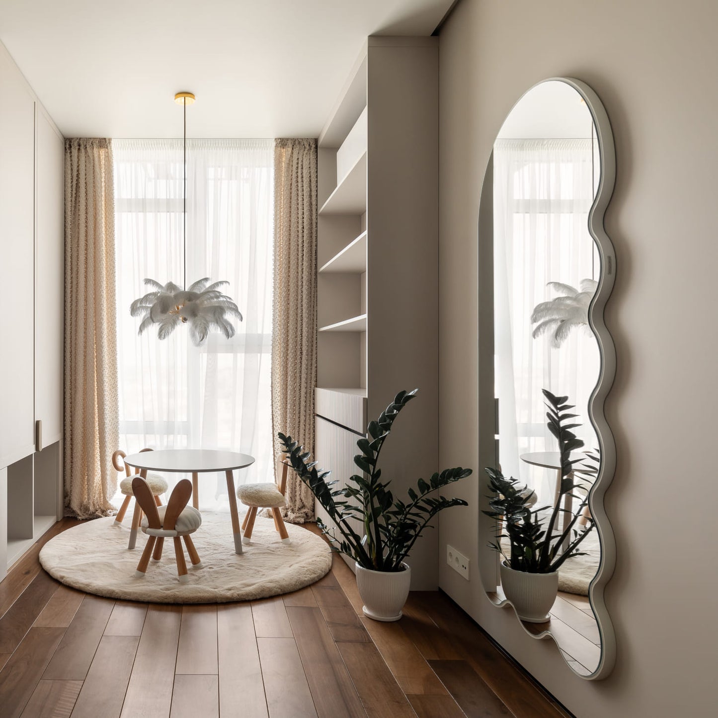 Sculptural Wavy Mirror with a Slim Color Frame - Pinc Archvyli R8