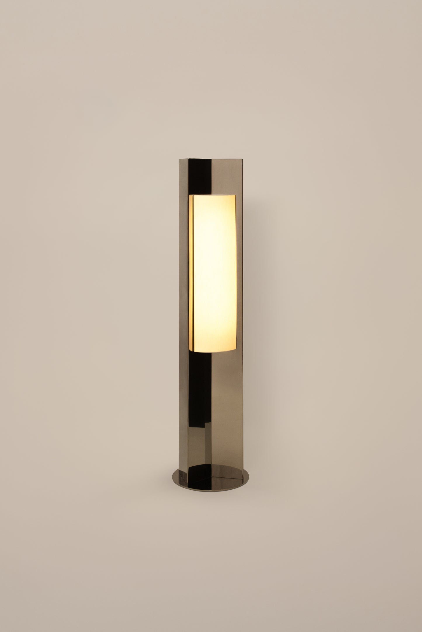 Arrow 120 - Floor Lamp by Violaine d'Harcourt