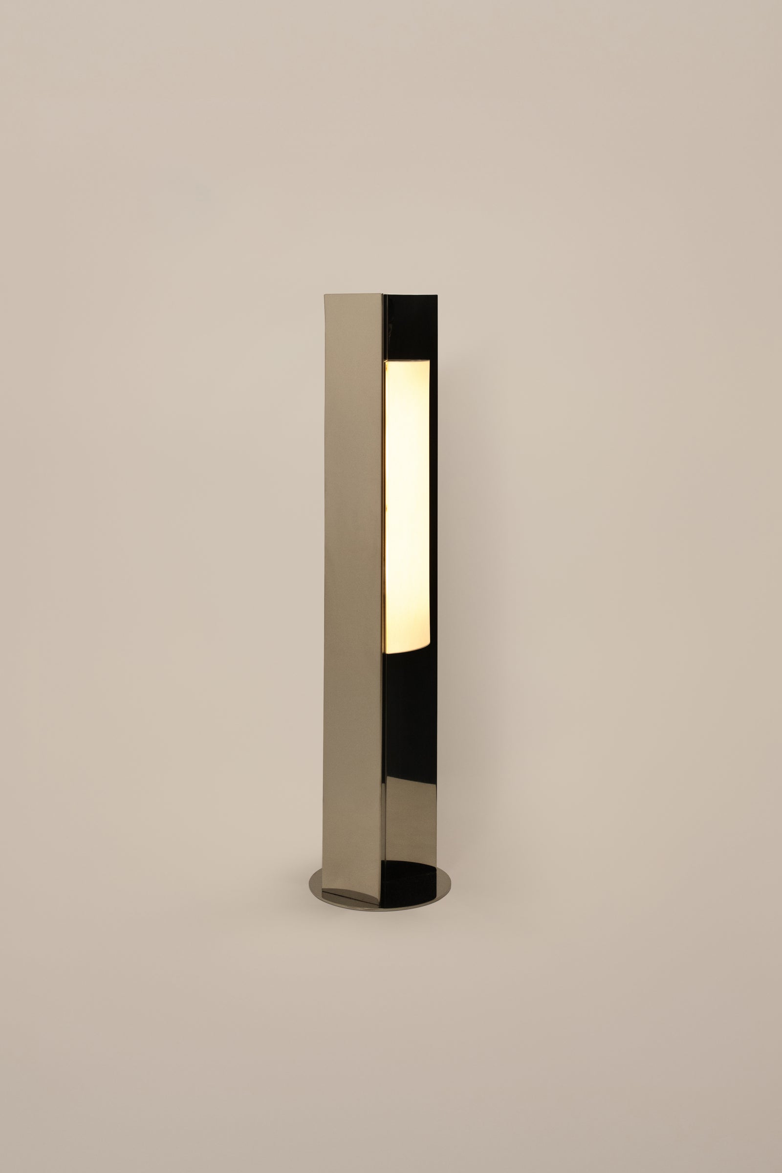 Arrow 120 - Floor Lamp by Violaine d'Harcourt