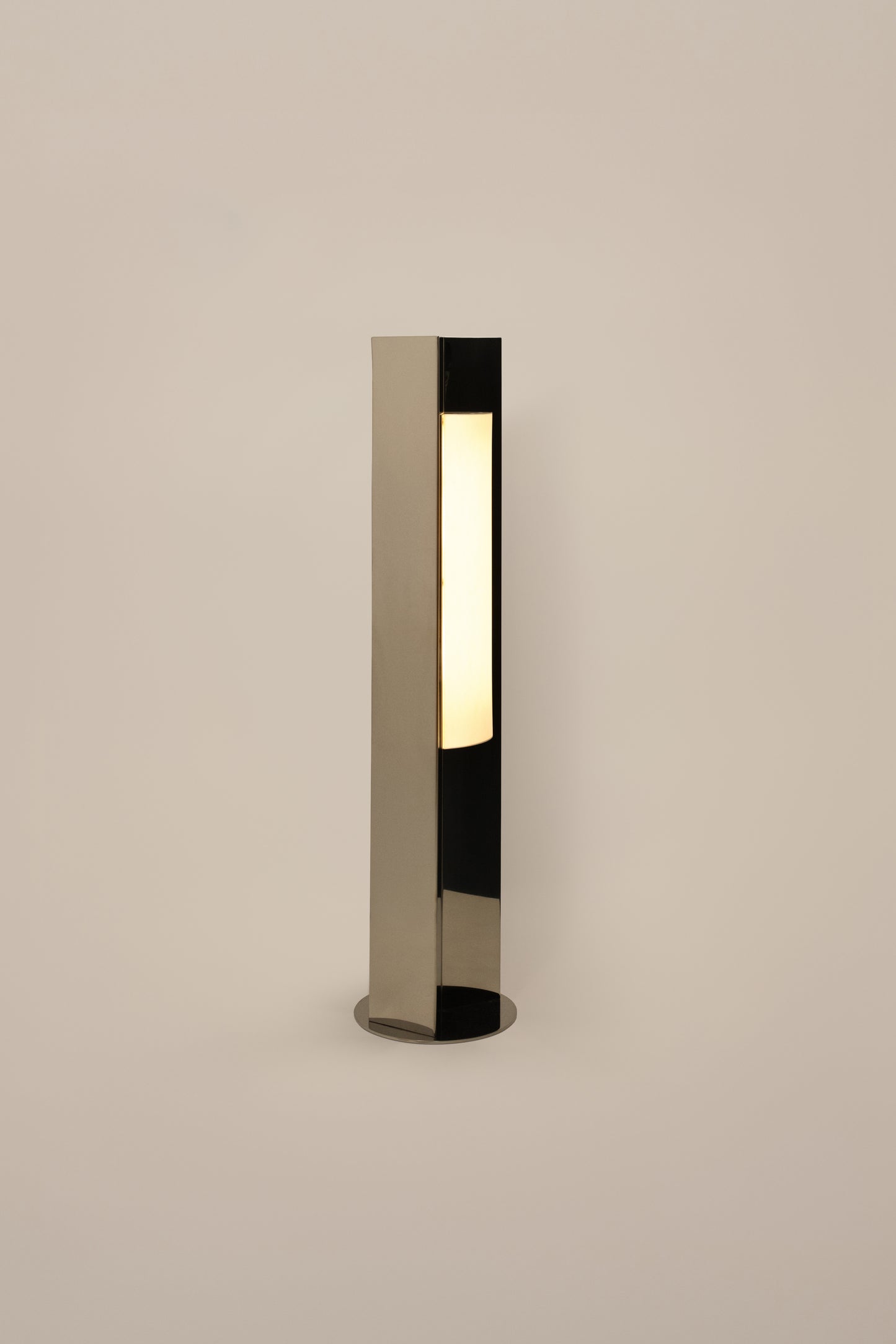 Arrow 120 - Floor Lamp by Violaine d'Harcourt