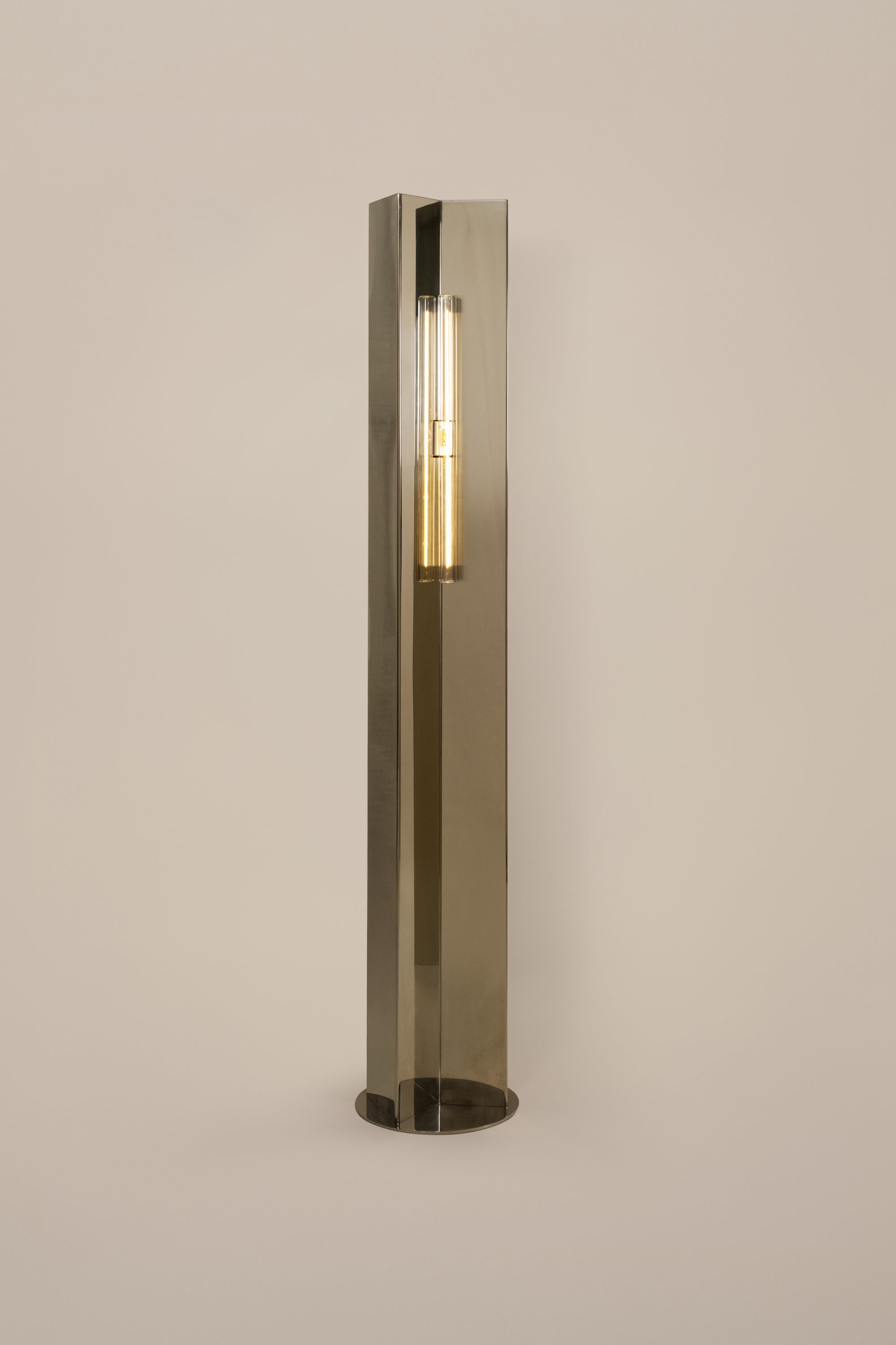 Arrow 158 - Floor Lamp by Violaine d'Harcourt