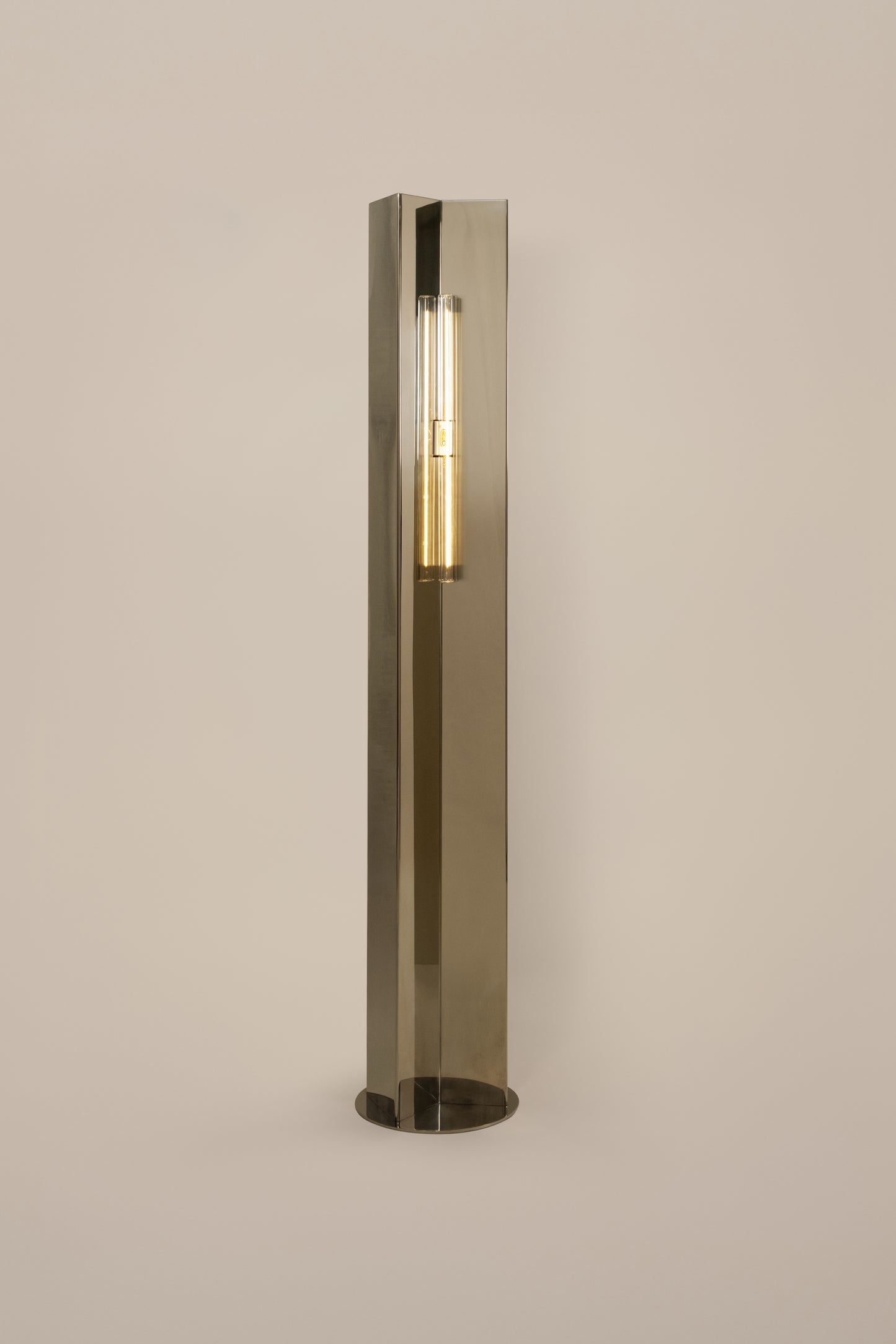 Arrow 158 - Floor Lamp by Violaine d'Harcourt