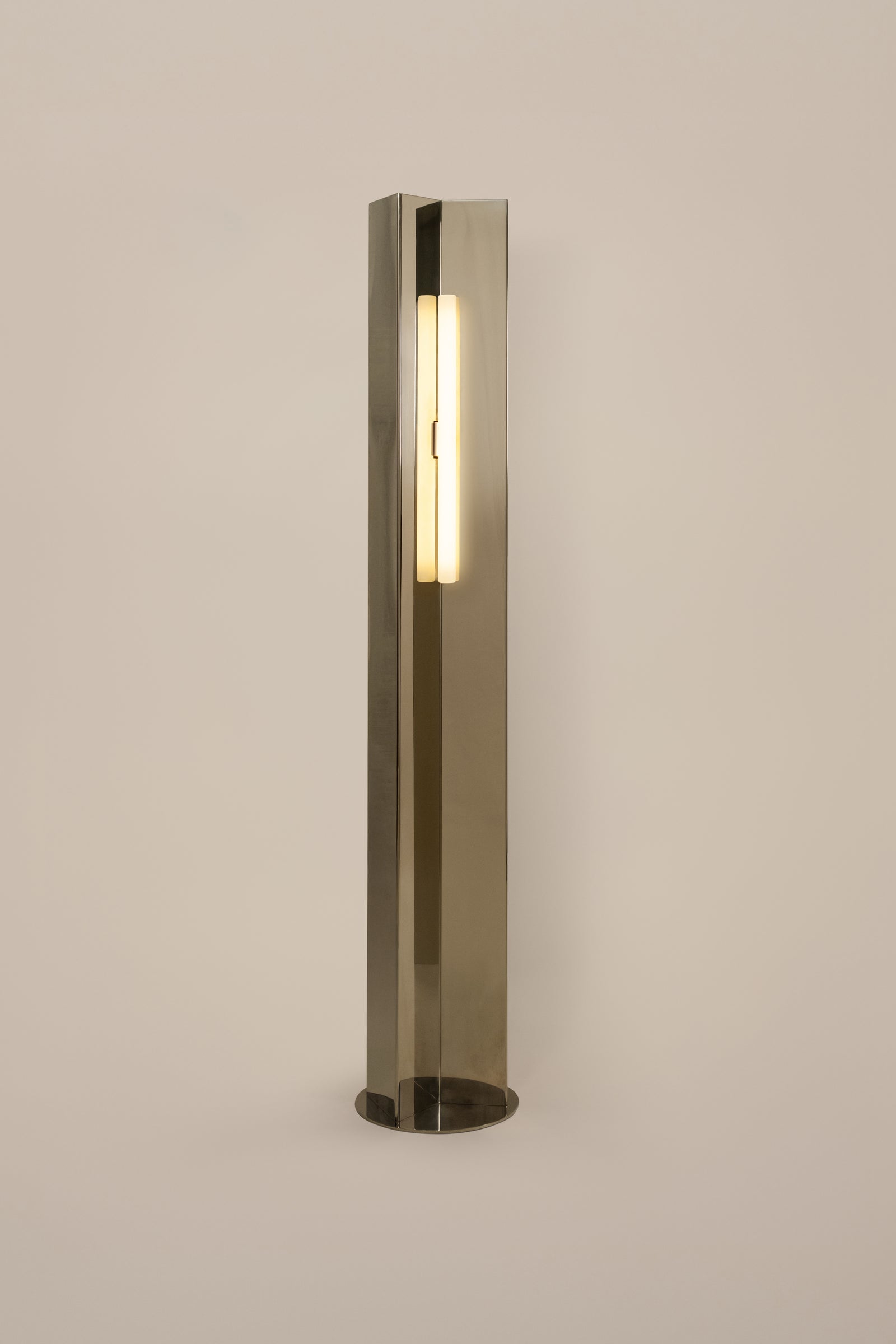Arrow 158 - Floor Lamp by Violaine d'Harcourt