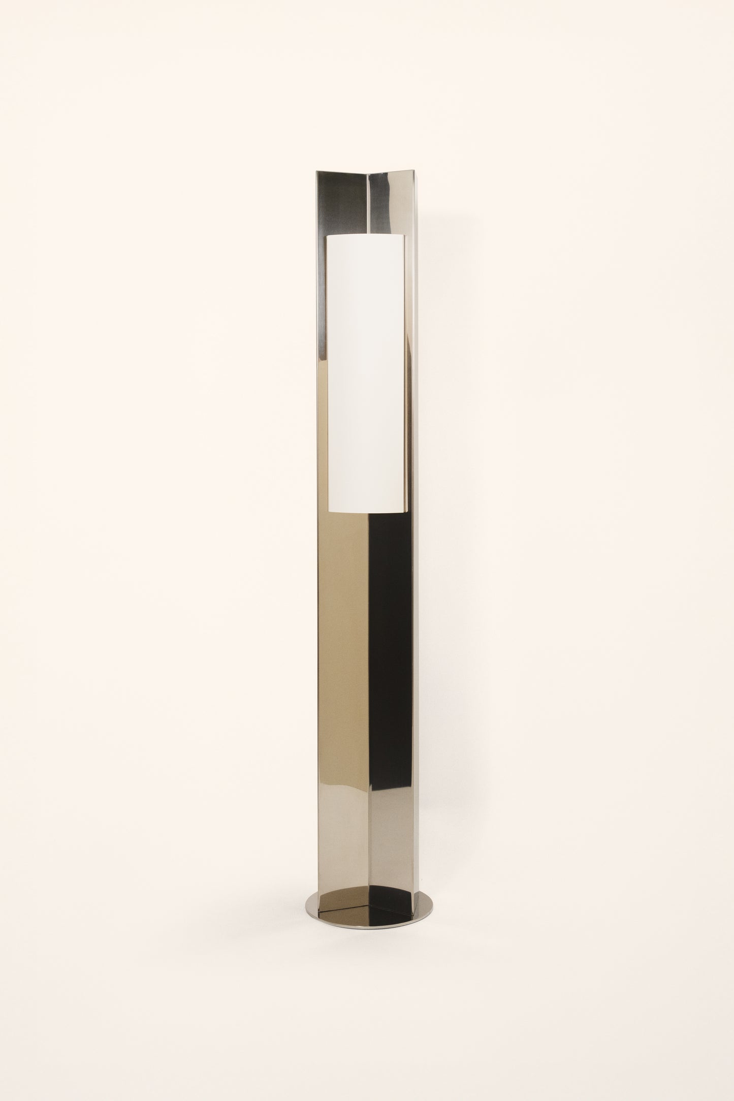 Arrow 158 - Floor Lamp by Violaine d'Harcourt