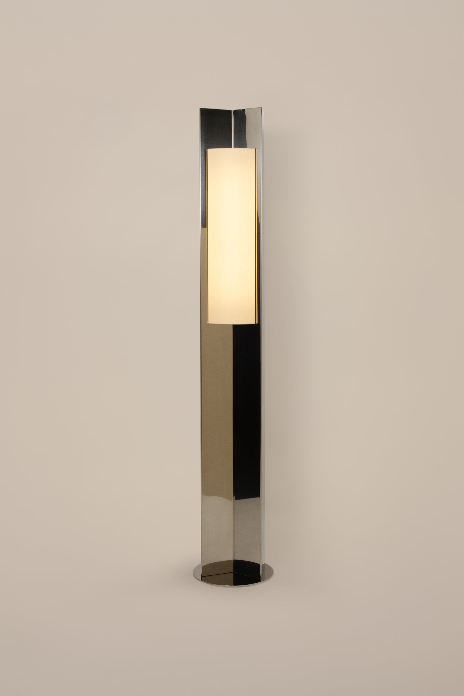 Arrow 158 - Floor Lamp by Violaine d'Harcourt