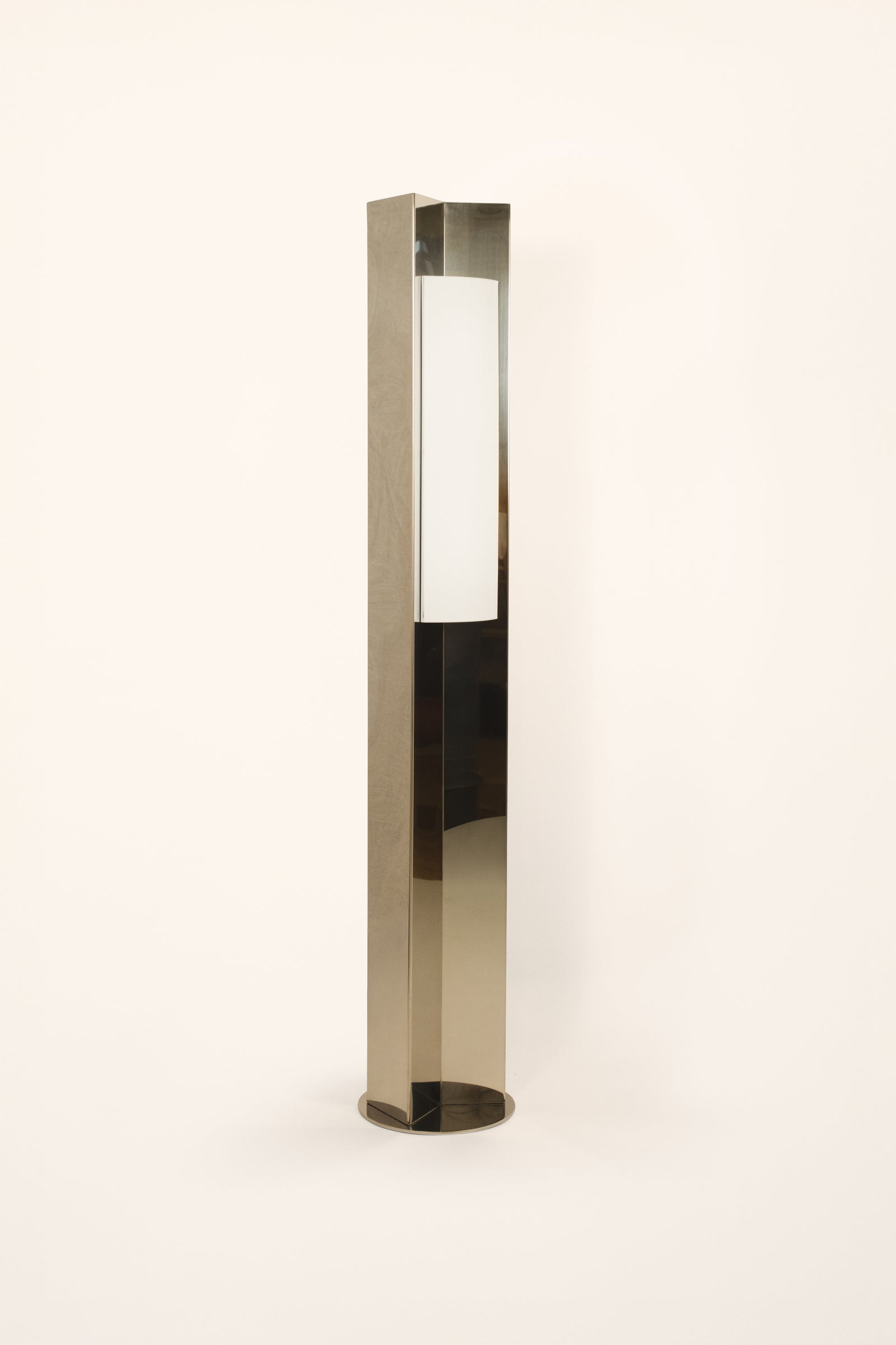 Arrow 158 - Floor Lamp by Violaine d'Harcourt