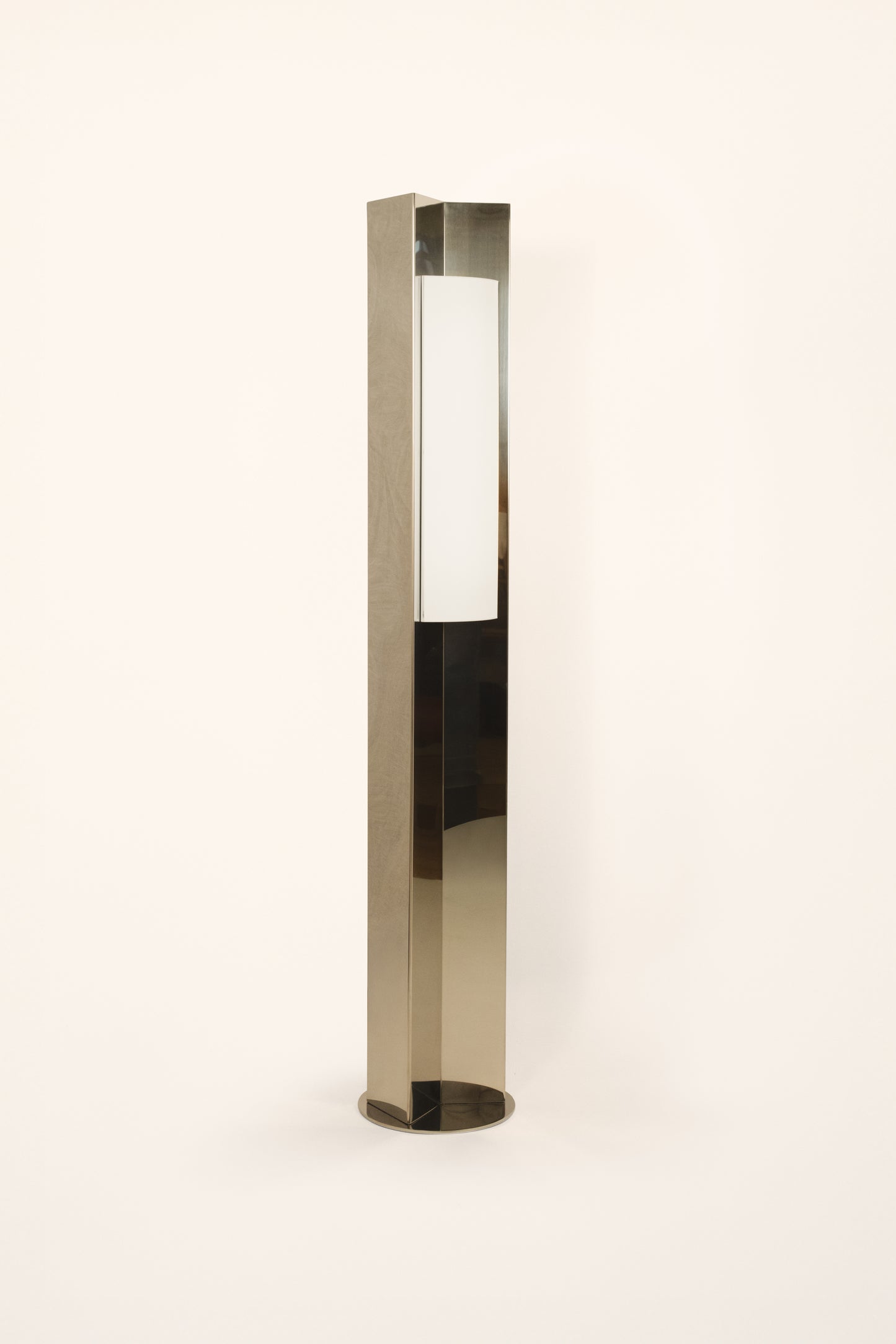 Arrow 158 - Floor Lamp by Violaine d'Harcourt