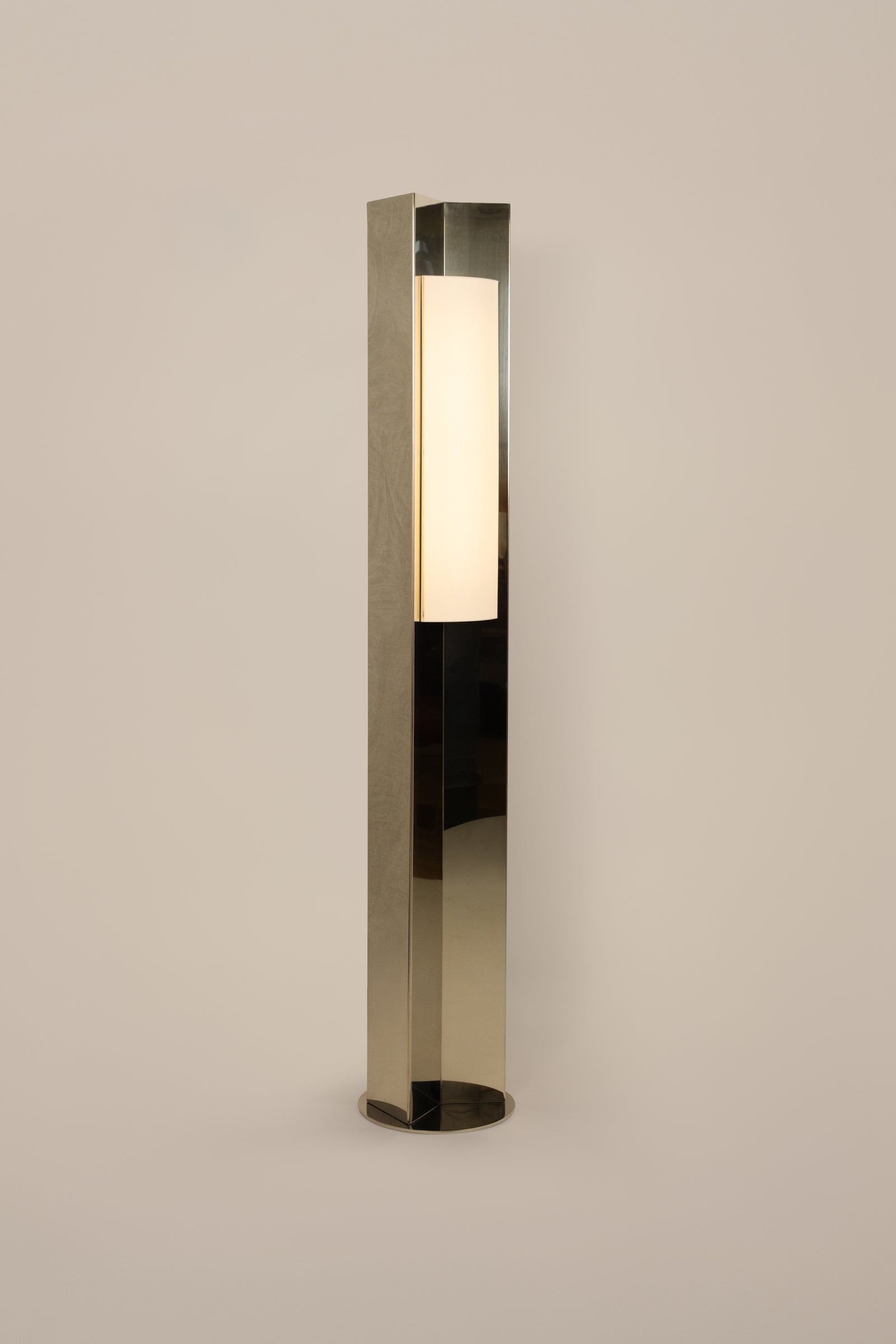 Arrow 158 - Floor Lamp by Violaine d'Harcourt