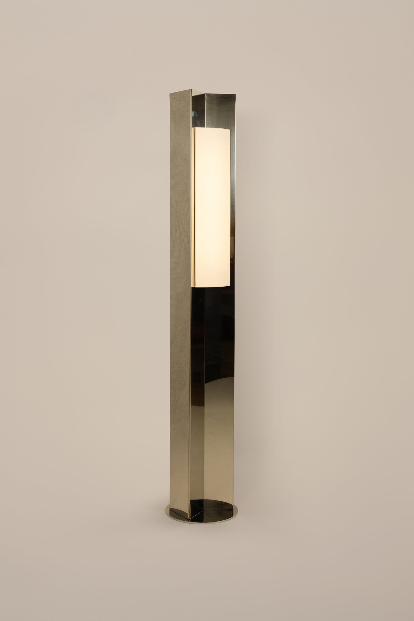 Arrow 158 - Floor Lamp by Violaine d'Harcourt