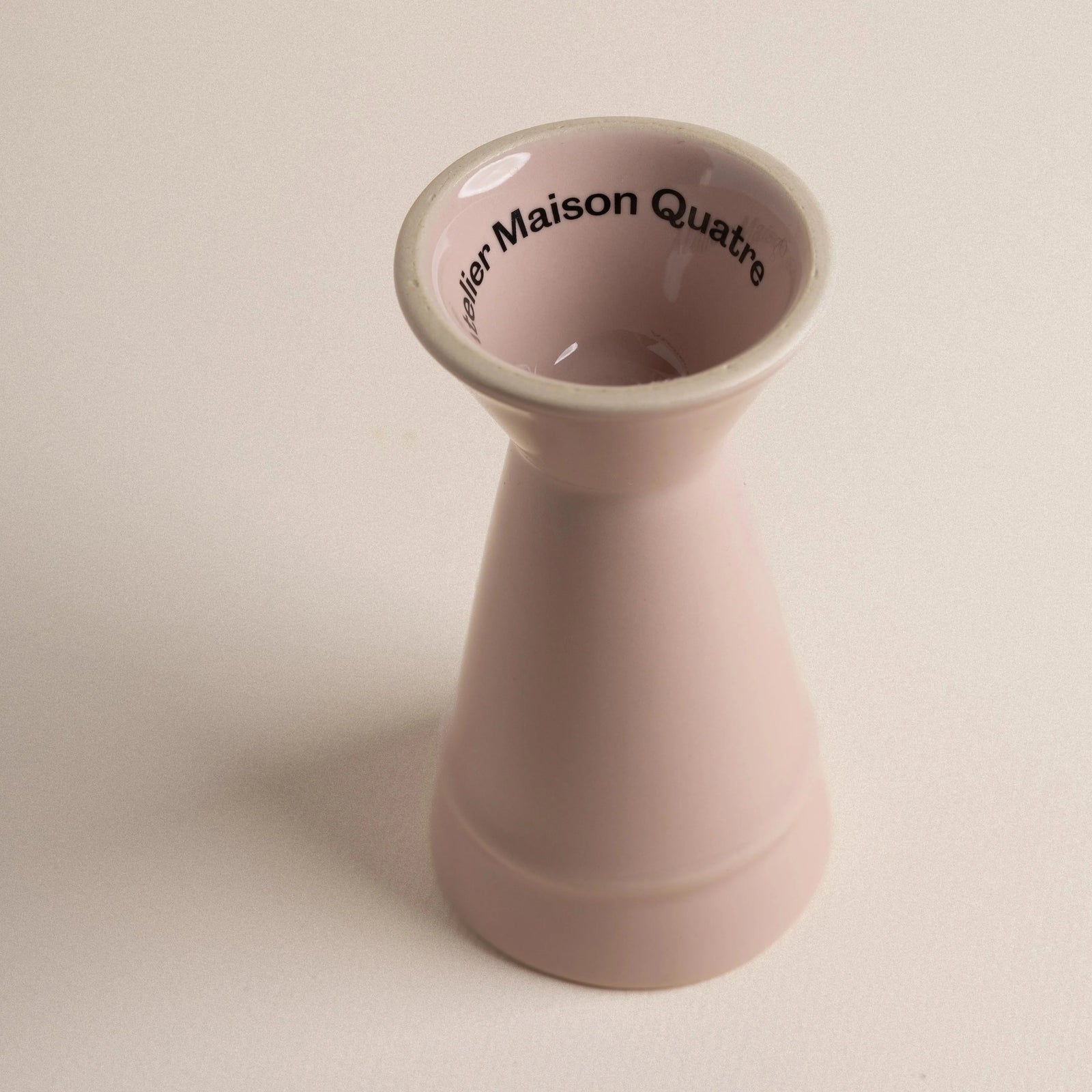  Mazagran nude minimaliste en céramique – Atelier Maison Quatre