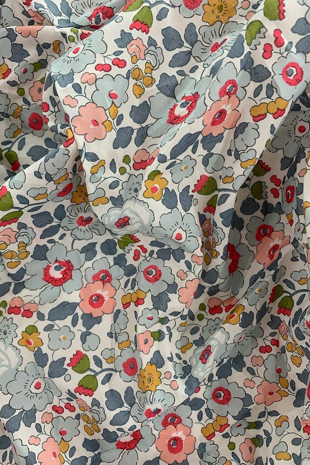 Frill-Edge White Duvet Set made with Liberty Fabric BETSY GREY - Coco & Wolf