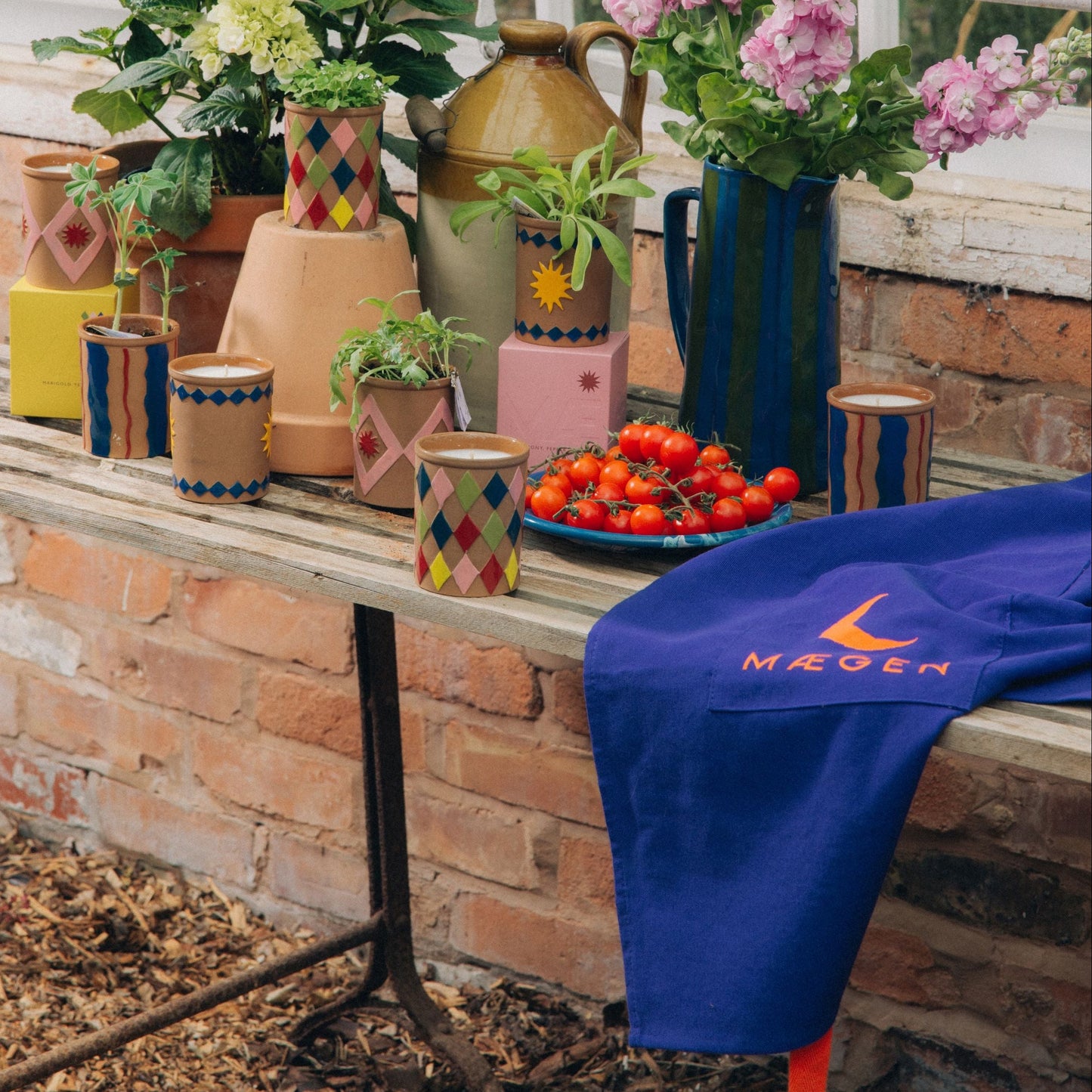 The MÆGEN Apron - Cobalt Blue